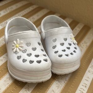 White Kids Clogs with Heart Cutouts & Daisy Flower